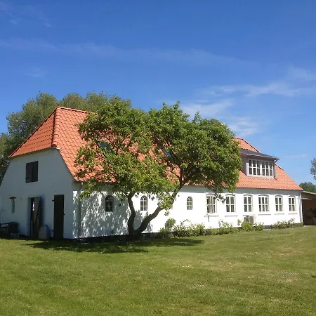 Bed & Breakfast Vesterled *